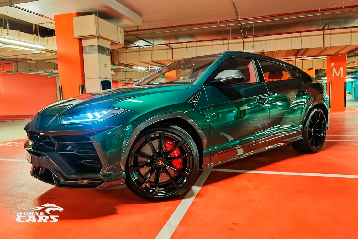 Lamborghini Urus (green) rental Dubai